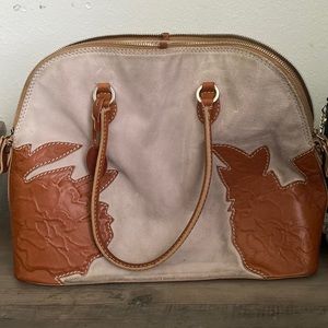 Classic Valentino Garavani shoulder bag